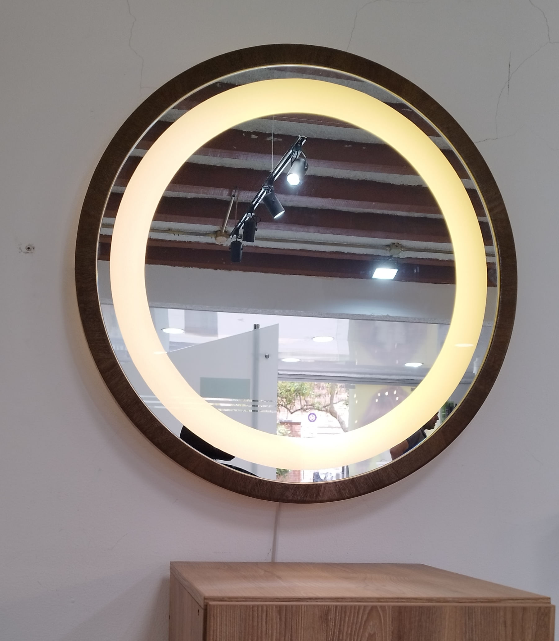 Espejo adara diám 80X80X4mm luz led